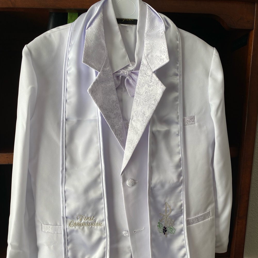 🍇🤍Great quality Super adorable Full white tuxedo🤍🥼✨🌟🍇